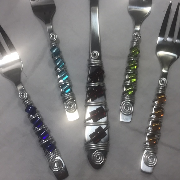 Serving set of (4) for Cake, pie or pastry. - Picture 2 of 5